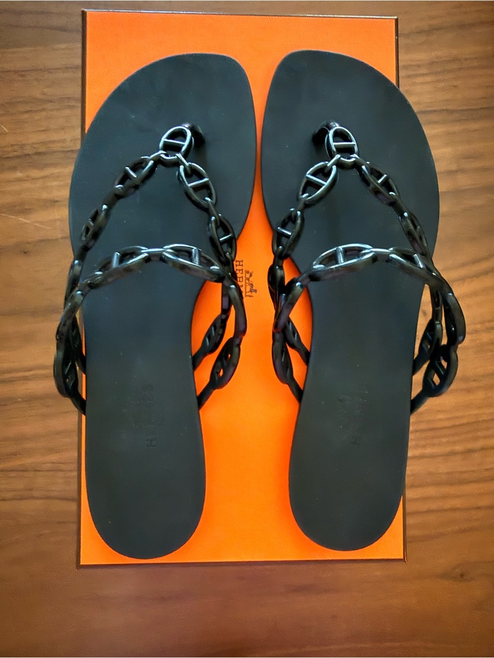Hermes Island Thong Sandals - Picture 3 of 13